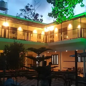 Koshy's Front Homestay